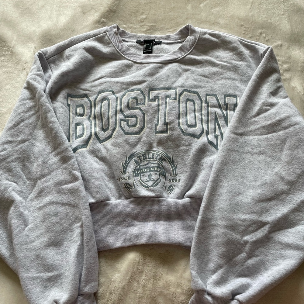 Forever 21 Gray Boston Graphic Sweater